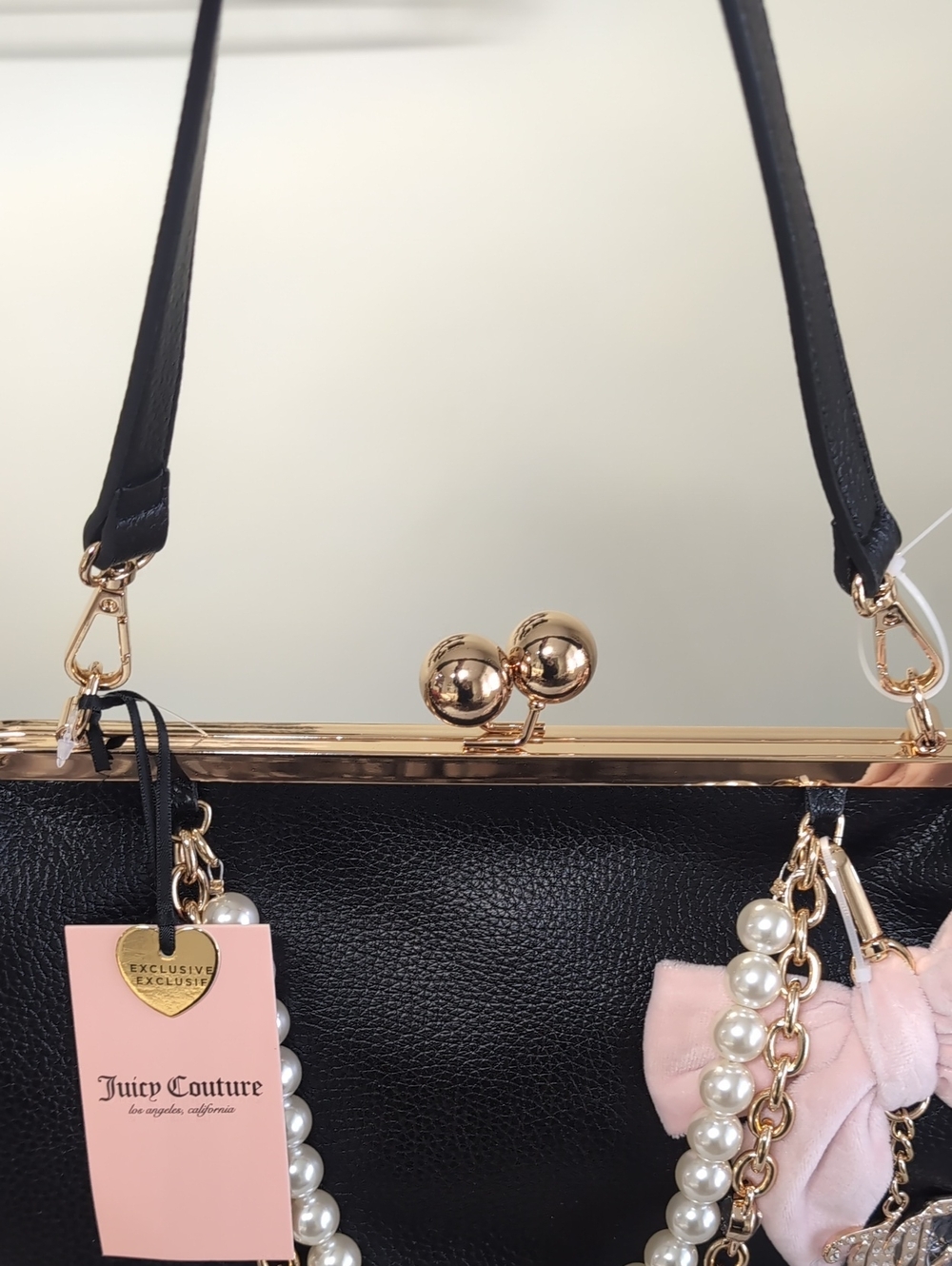 Viral 🎥 Juicy Couture Chic Y2K Large Kiss Lock Frame Clutch, Licorice + Pink 🩷 - Picture 5 of 16